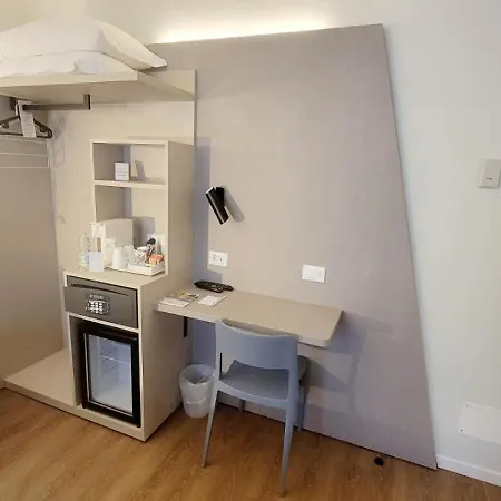 Aurora Ξενοδοχείο 3*