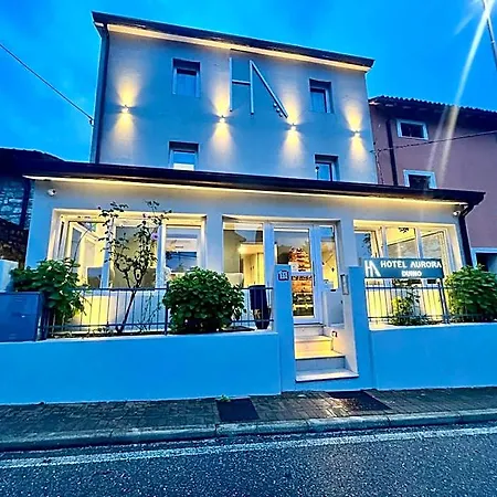 Aurora Hotel 3*